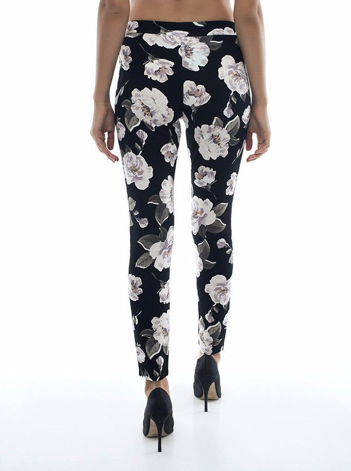 Trousers in Floral Print in Black